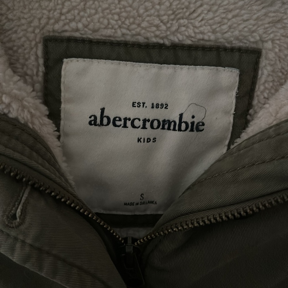 Abercrombie kids size S jacket - Picture 3 of 9